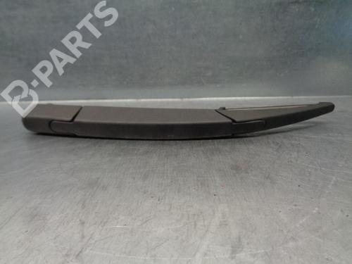 back-wipers-mechanism-citroen-c4-cactus-16-bluehdi-100-2014-8922339 main image