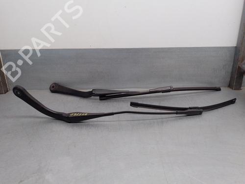 Used Front windshield wiper arm BMW 3 (E90) 320 d (184 hp) 18298175