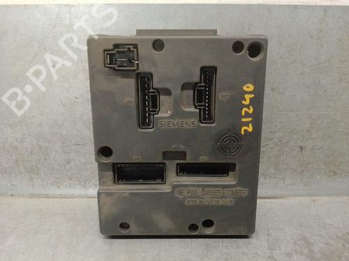 Used Fuse box RENAULT GRAND SCÉNIC II (JM0/1_) 1.9 dCi (JM0G, JM12, JM1G, JM2C) (120 hp) 20094776
