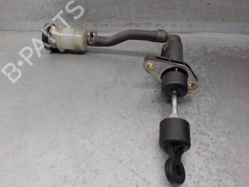 Used Clutch slave cylinder HYUNDAI ELANTRA III (XD) 2.0 (141 hp) 19272909
