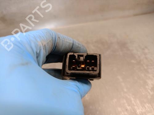 Right rear window switch HYUNDAI MATRIX (FC) 1.5 CRDi | BP19784066I28 