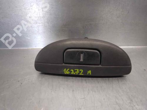 Used Tailgate handle Tailgate handle RENAULT MEGANE Scenic (JA0/1_) 1.9 dTi (JA0N) (98 hp) 10568405 10568405