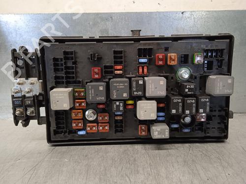 Used Fuse box OPEL INSIGNIA A Sports Tourer (G09) [2008-2017]  12139608