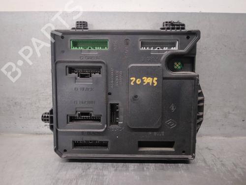 Fuse box RENAULT MEGANE III Hatchback (BZ0/1_, B3_) 1.5 dCi (86 hp) 17958412