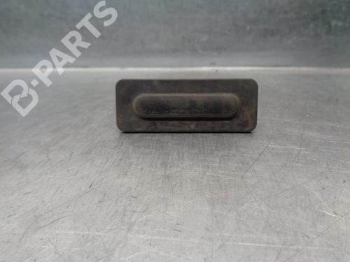 tailgate-handle-citroen-c4-cactus-12-thp-110-9676028380-2-pines-2014-8650691 main image