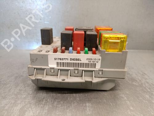 Fuse box FIAT DOBLO Box Body/MPV (223_) 1.3 D Multijet | BP18898321E1 