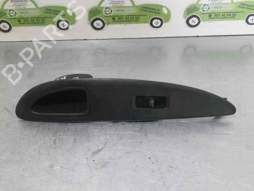 Used Right front window switch NISSAN PRIMERA (P12) 1.9 dCi (120 hp) 2070333