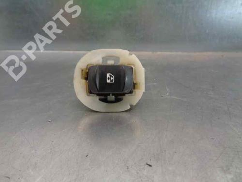 right-front-window-switch-renault-megane-ii-coupe-cabriolet-em01_-16-16v-8200315024-2003-2004-2005-2006-2007-2008-2009-2010-8105391 main image