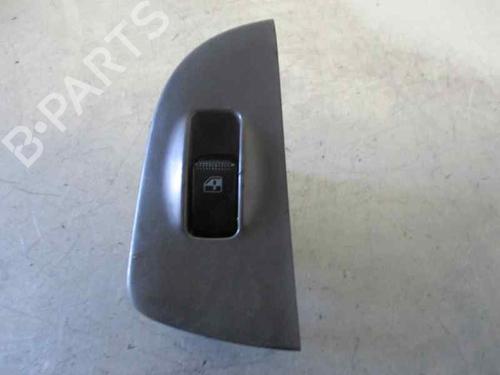 Used Right rear window switch HYUNDAI ELANTRA III (XD) 2.0 CRDi (113 hp) 2064278