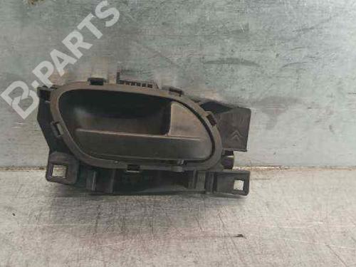 Used Front right interior door handle Front right interior door handle PEUGEOT PARTNER Box Body/MPV 1.6 HDi 16V (90 hp) 7085090 7085090