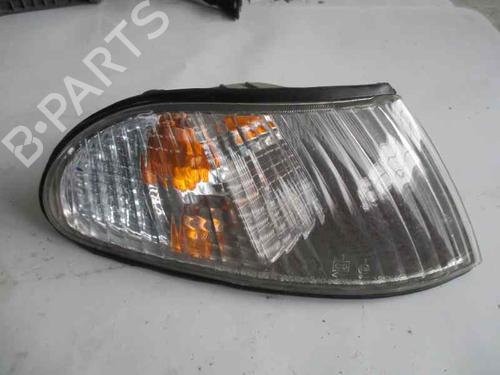 Used Right front indicator HYUNDAI SONATA III (Y-3) 2.0 i 16V (139 hp) 2064426