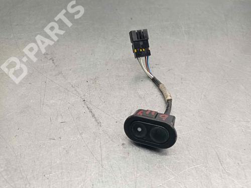 Used Right front window switch Right front window switch OPEL CORSA A Hatchback (S83) 1.2 S (F08, M08, F68, M68) (55 hp) 10385101 10385101