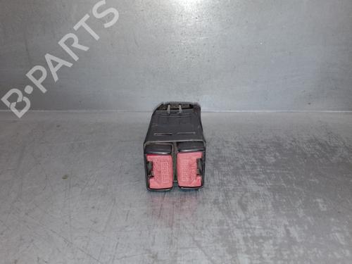 Used Seat buckle RENAULT LAGUNA I (B56_, 556_) 2.0 (B56C/H/N) (113 hp) 17958303