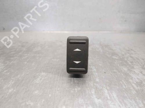 Used Right rear window switch FORD KUGA I 2.0 TDCi (136 hp) 18334134