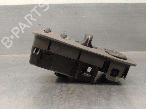 Headlight switch CHRYSLER VOYAGER IV (RG, RS) 2.5 CRD | BP19129926I24 