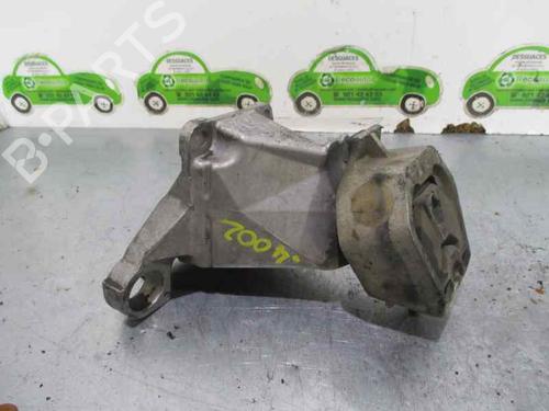 Used Engine mount AUDI 100 C4 Avant (4A5) [1990-1994]  8761611