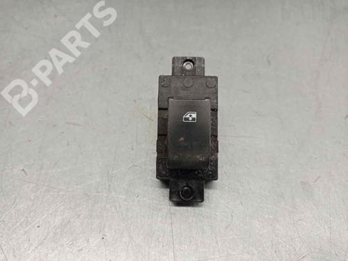 Used Right rear window switch Right rear window switch CHEVROLET CAPTIVA (C100, C140) 2.2 D (163 hp) 10111197 10111197