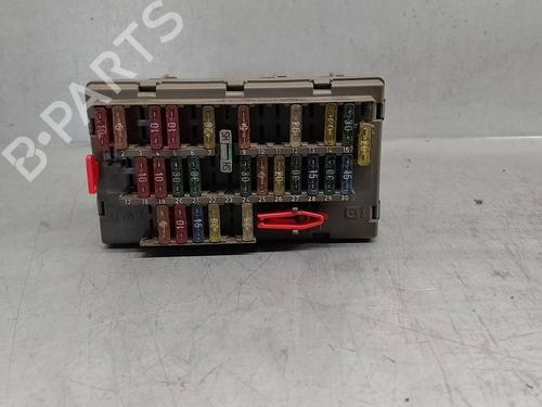 Fuse box PEUGEOT 306 Hatchback (7A, 7C, N3, N5) 1.6 (89 hp) 17716596