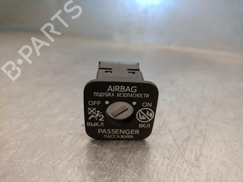 Used Switch LEXUS IS III (_E3_) 300h (AVE30_, AVE30R) (223 hp) 19154243