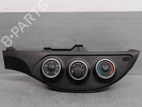 Used Climate control TOYOTA YARIS (_P13_) 1.0 (KSP130_, KSP130) (69 hp) 18808163