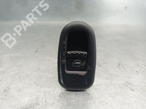 Used Right rear window switch Right rear window switch SEAT LEON (1M1) 1.9 TDI (90 hp) 8681680 8681680