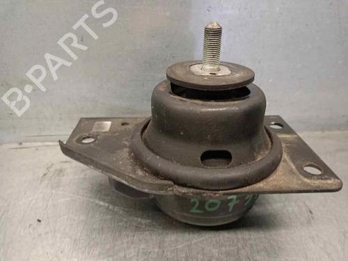 Used Engine mount MERCEDES-BENZ C-CLASS (W202) C 250 D (202.125) (113 hp) 18741657