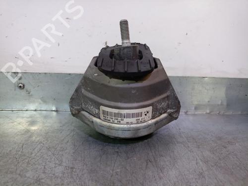 Used Engine mount BMW 5 Touring (E61) 525 xi (218 hp) 19100357