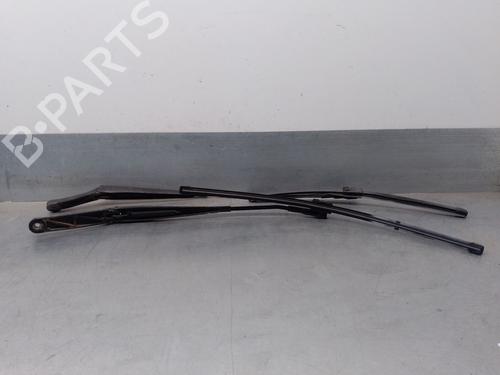 Used Front windshield wiper arm AUDI A3 (8P1) 1.9 TDI (105 hp) 19087630