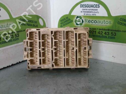 Boîte à Fusibles TOYOTA RAV 4 I (_A1_) 2.0 4WD (SXA10, SXA11) (129 hp) 2075619