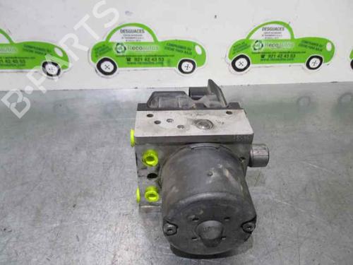 Used ABS pump FORD MONDEO III (B5Y) 2.0 16V TDDi / TDCi (115 hp) 2138495