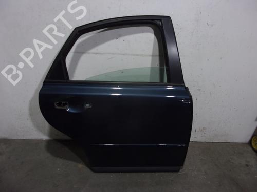 Używane Drzwi tylne prawe VOLVO S40 II (544) 2.0 D (136 hp) 17812361