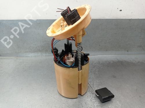 Used Fuel pump BMW X1 (E84) xDrive 20 d (177 hp) 19442253