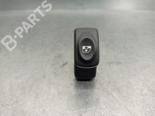 Used Right front window switch Right front window switch RENAULT CLIO II (BB_, CB_) 1.4 (B/CB0C, B/CB0S) (75 hp) 8718435 8718435