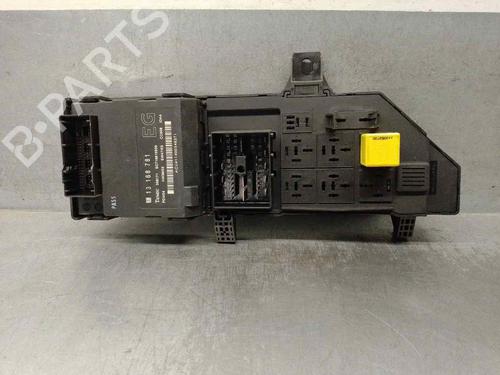 Used Fuse box OPEL SIGNUM Hatchback (Z03) 3.0 V6 CDTI (F48) (177 hp) 18350636