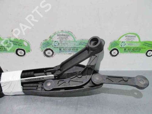 Front windshield wiper arm HYUNDAI H-1 Van (A1) 2.5 TD | BP3471312C143 