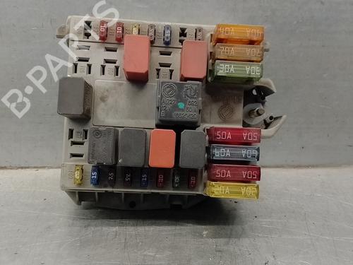 Used Fuse box FIAT PUNTO (188_) 1.2 60 (188.030, .050, .130, .150, .230, .250) (60 hp) 18321881