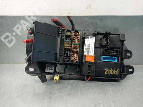 Used Fuse box Fuse box AUDI A6 C6 (4F2) 2.7 TDI (180 hp) 9457544 9457544