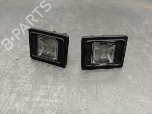 Luce targa MERCEDES-BENZ GLA-CLASS (X156) GLA 200 CDI / d (156.908) (136 hp) 18119336