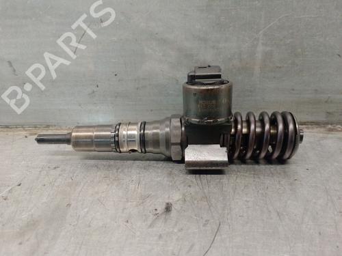 Used Injector AUDI A3 (8P1) 2.0 TDI (136 hp) 19537830
