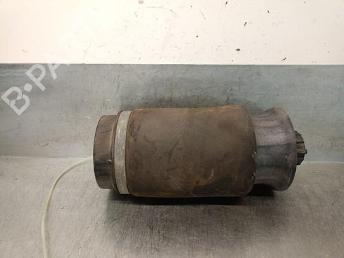 Used Right rear shock absorber MERCEDES-BENZ GL-CLASS (X164) GL 320 CDI 4-matic (164.822) (224 hp) 18947347