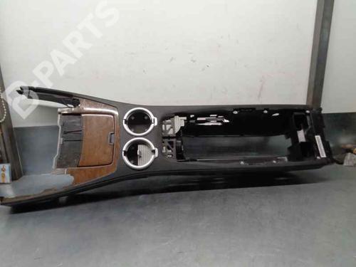 Used Armrest / Center console Armrest / Center console BMW 7 (E65, E66, E67) 730 i, Li (231 hp) 8243254 8243254