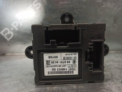 Used Comfort control module Comfort control module JAGUAR XF I (X250) 2.7 D (207 hp) 8521677 8521677