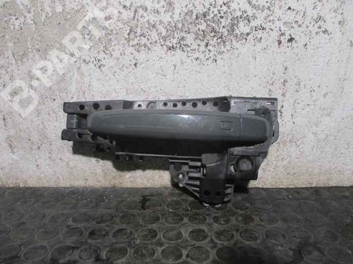 Used Rear left exterior door handle Rear left exterior door handle AUDI A1 Sportback (8XA, 8XF) 1.6 TDI (115 hp) 6565647 6565647