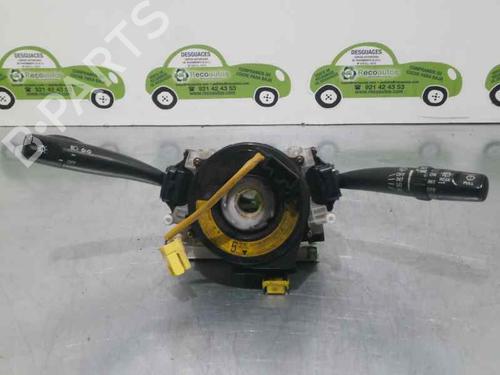Used Headlight switch TOYOTA COROLLA Liftback (_E11_) 2.0 D-4D (CDE110_, CDE110R) (90 hp) 3118489