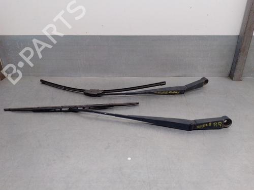 Used Front windshield wiper arm NISSAN PATHFINDER III (R51) 2.5 dCi (174 hp) 18962060