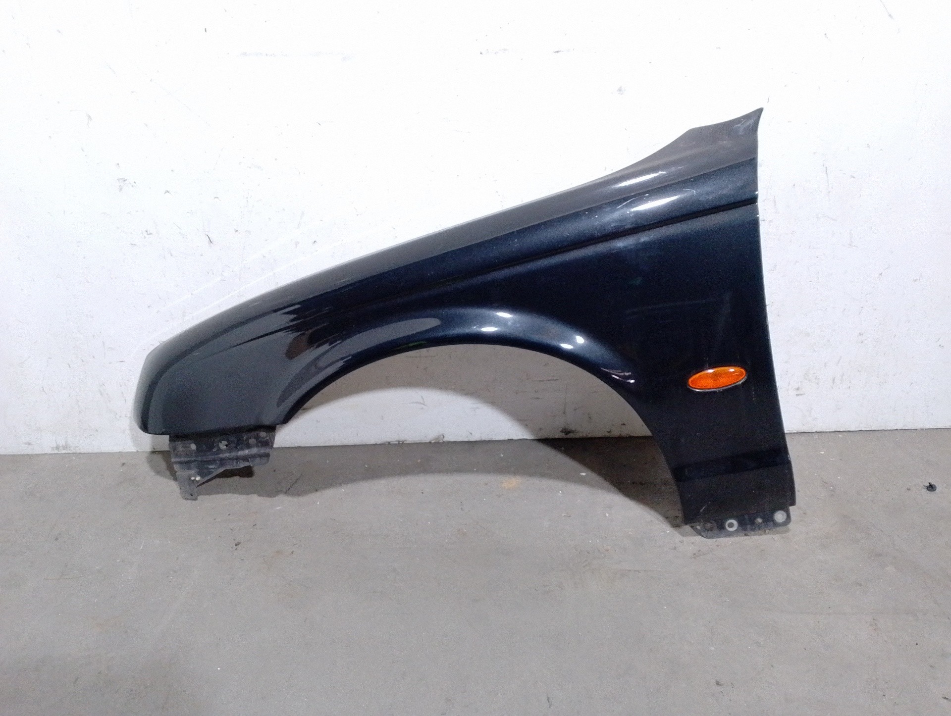 Left front fenders JAGUAR STYPE II (X200) 12548750 BParts