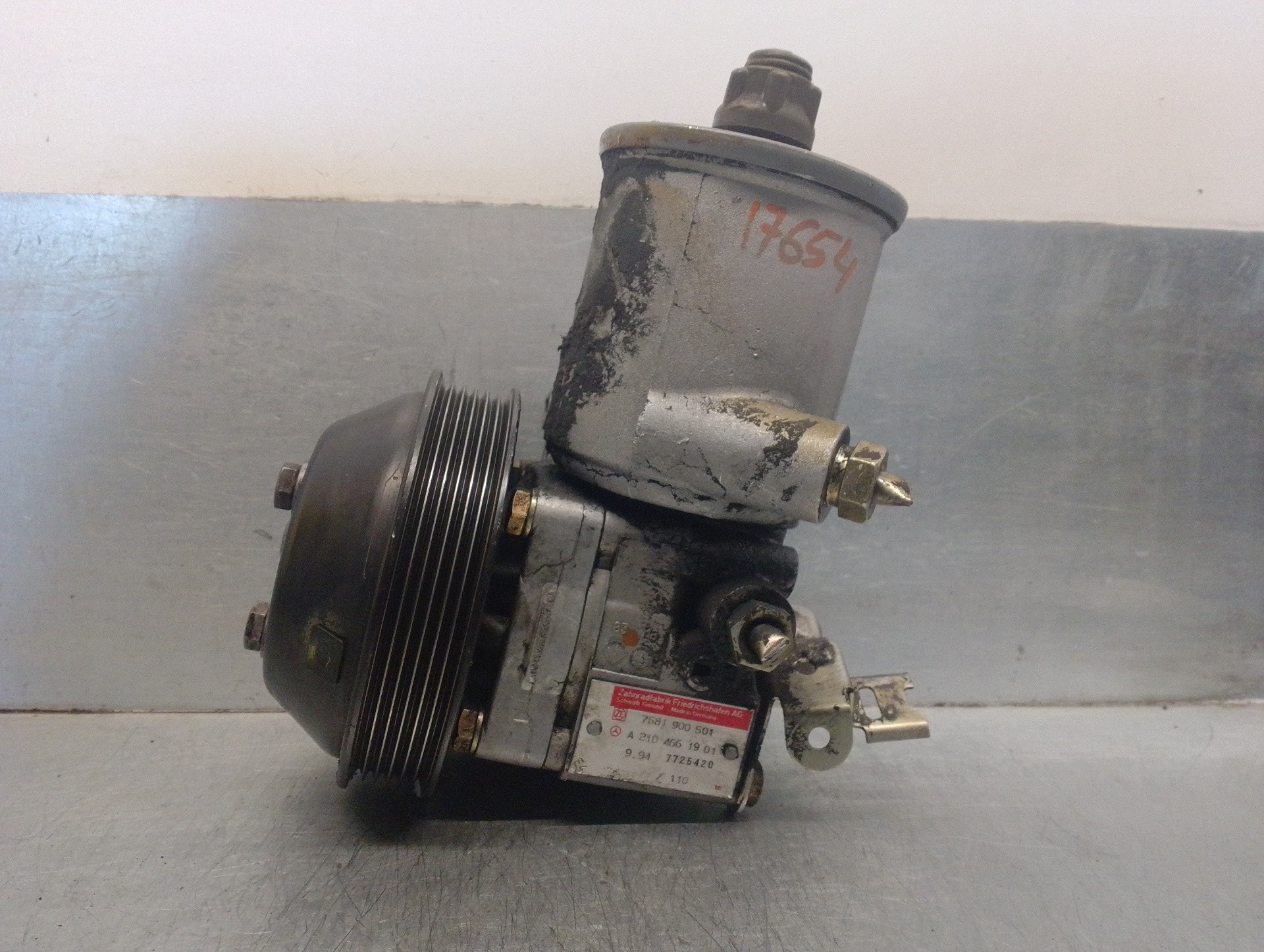 Pompe à Carburant Immergée Pour Mercedes Classe C W202 - Réf OEM 0004704994 - SRL