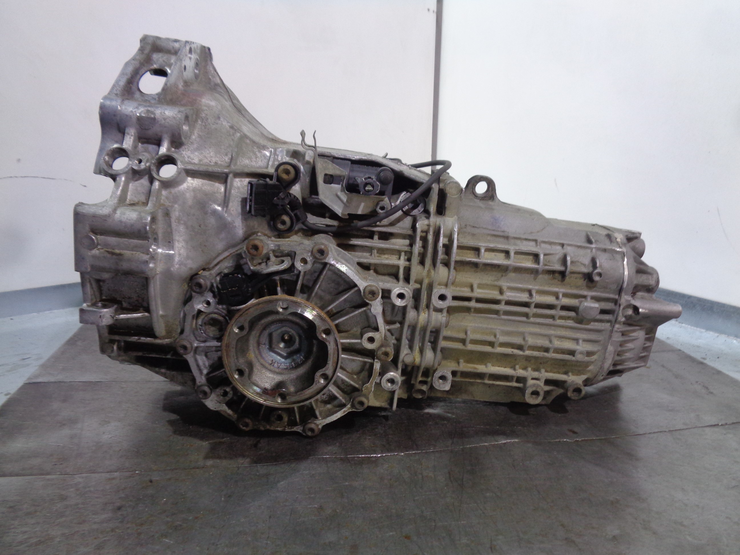 Manual gearbox AUDI A6 C5 (4B2) 13113822 | B-Parts
