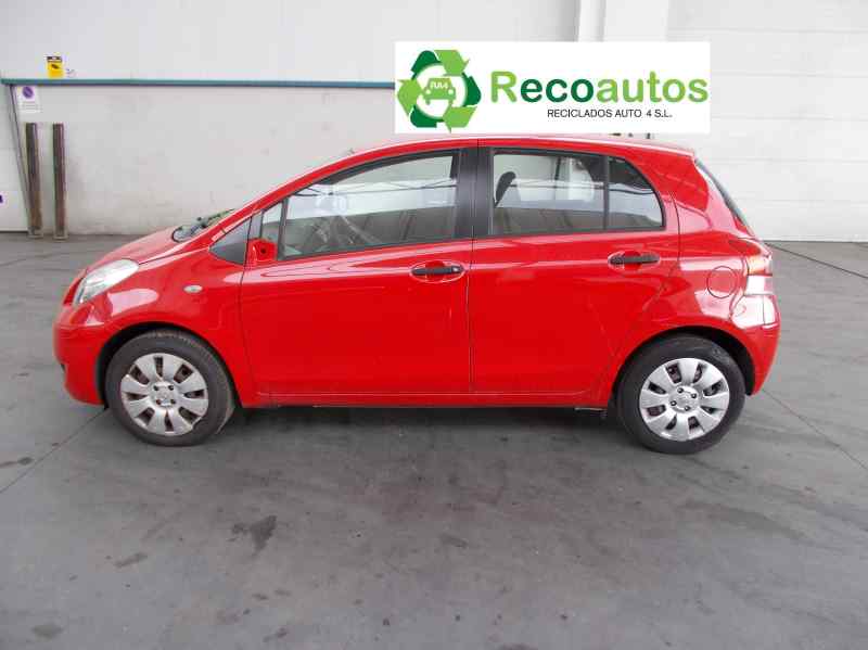 Third brake light TOYOTA YARIS (_P9_) 1.4 D4D (NLP90_) 8157005100 B