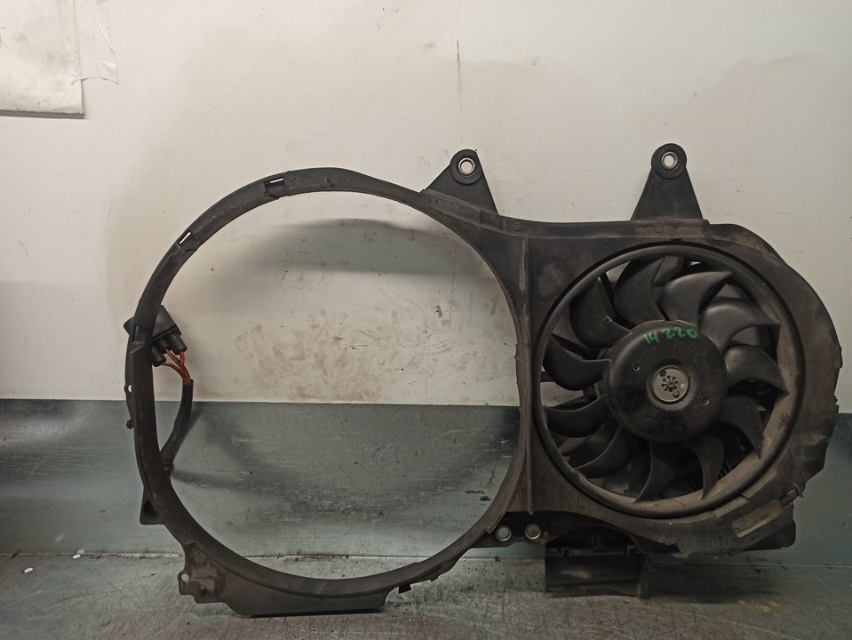 Radiator fan AUDI A4 B6 Avant (8E5) 2.5 TDI quattro 8680073 BParts